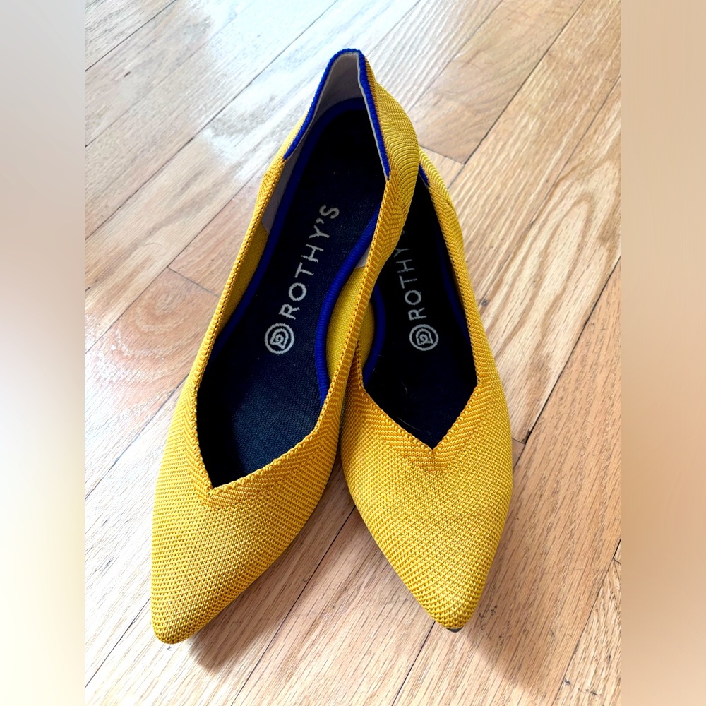 Never worn Rothy's flats! - Picture 2 of 2